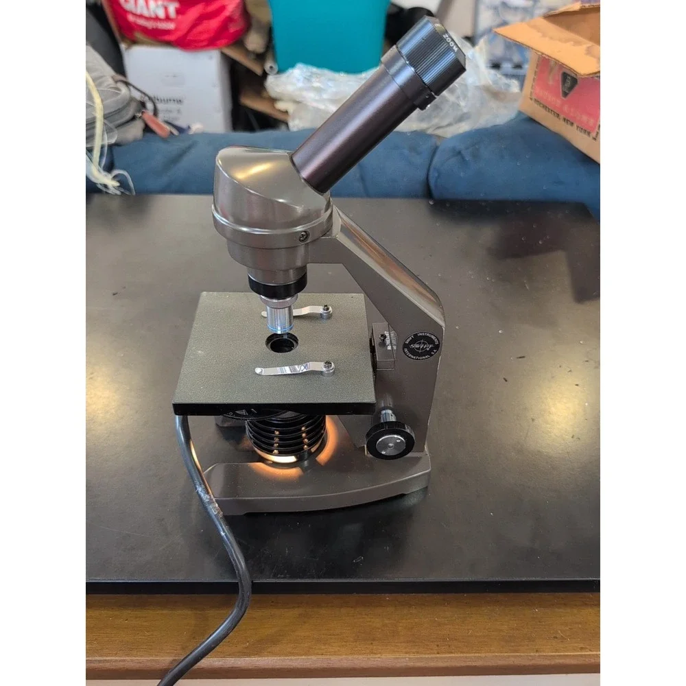 Swift Instruments Microscope With Objective 10 0.25 TESTED